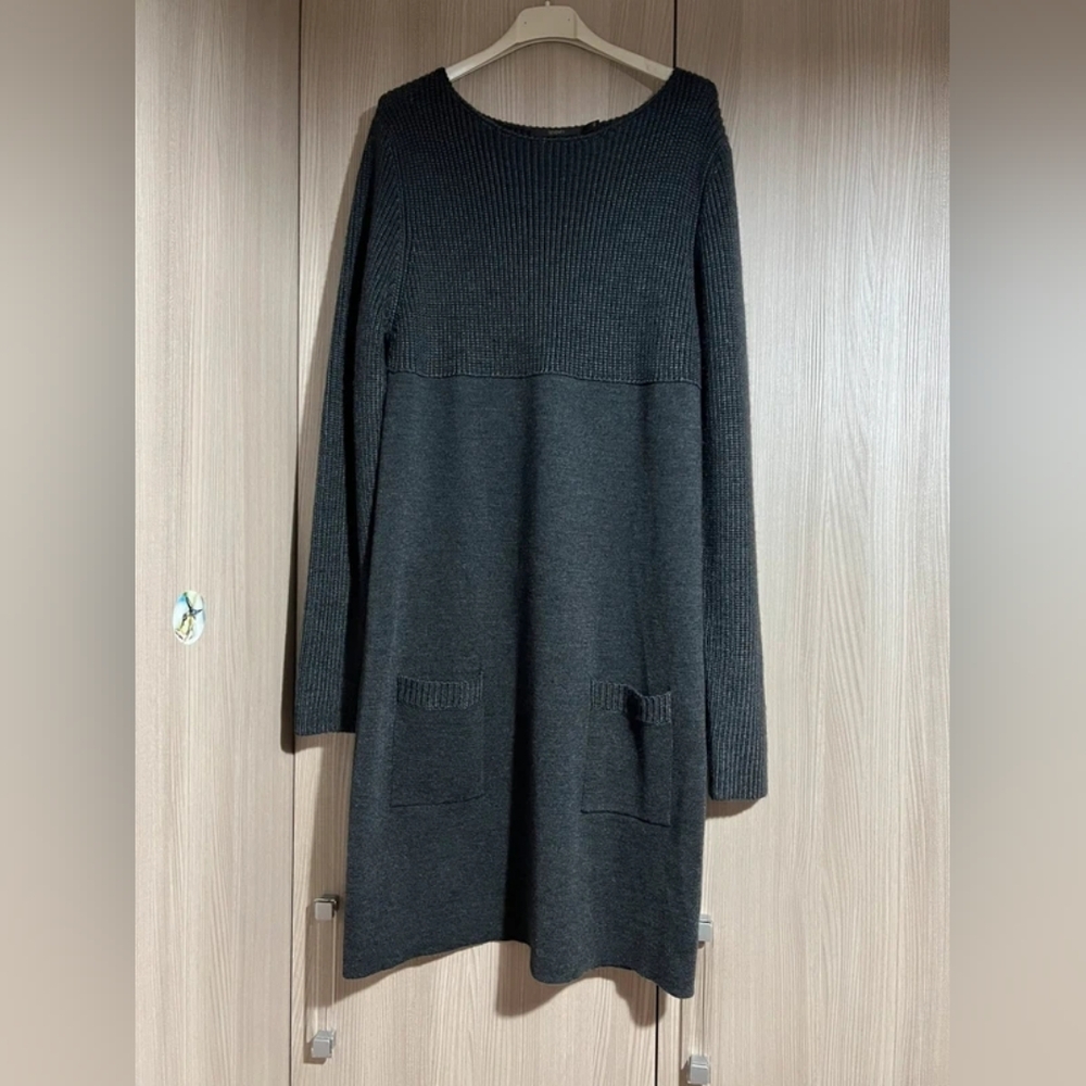 Elegant Black Knit Dress